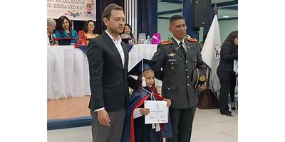 UNIDAD EDUCATIVA ESPECIALIZADA DR. LUIS BENAVIDES BENAVIDES