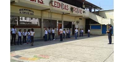 UNIDAD EDUCATIVA FISCAL MONSEÑOR LEONIDAS PROAÑO