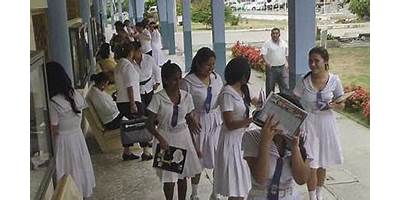 UNIDAD EDUCATIVA FISCAL URUGUAY
