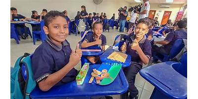 ESCUELA DE EDUCACION BASICA CARLOS VALLEJO LARREA