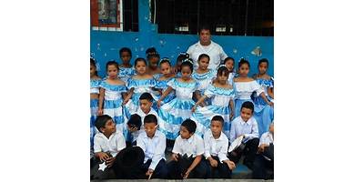 ESCUELA DE EDUCACION BASICA COMPLETA OTHON CASTILLO VELEZ