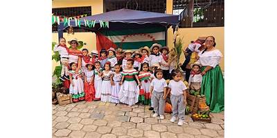 ESCUELA DE EDUCACIÓN BÁSICA MARTHA BUCARAM DE ROLDOS