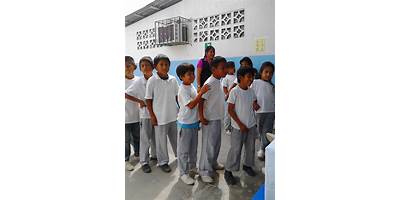 ESCUELA DE EDUCACION BASICA MARTHA BUCARAM DE ROLDOS