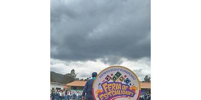 UNIDAD EDUCATIVA CAZADORES DE LOS RIOS