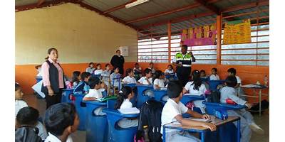 UNIDAD EDUCATIVA FISCAL ILEANA ESPINEL CEDEÑO