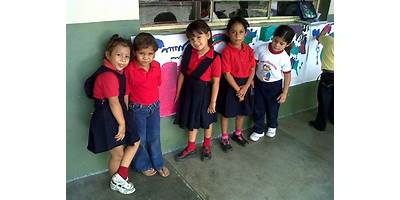 UNIDAD EDUCATIVA MANUELITA SAENZ