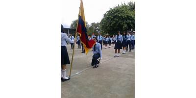 UNIDAD EDUCATIVA RIOVERDE