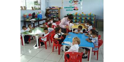 UNIDAD EDUCATIVA TRECE DE ABRIL