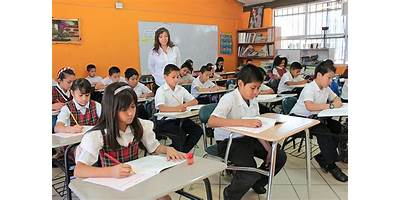 ESCUELA DE EDUCACION BASICA 12 DE FEBRERO