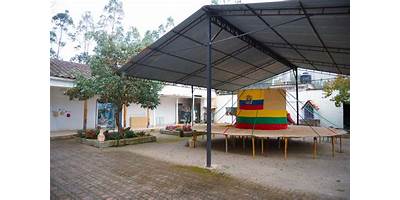 ESCUELA DE EDUCACIÓN BÁSICA 20 DE ABRIL