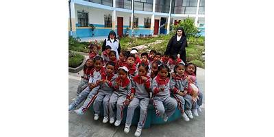 ESCUELA DE EDUCACION BASICA ALFREDO FLORES CAAMAÑO