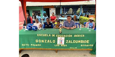 ESCUELA DE EDUCACIÓN BÁSICA GONZALO ZALDUMBIDE