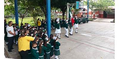 ESCUELA DE EDUCACION BASICA GUILLERMO SALVATIERRA LEON
