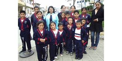 ESCUELA DE EDUCACIÓN BASICA MARIA DUCHICELA