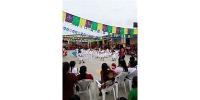ESCUELA DE EDUCACION BASICA MERCEDES GONZALEZ DE MOSCOSO