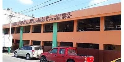 ESCUELA DE EDUCACION BASICA MODESTO MENDOZA MOREIRA