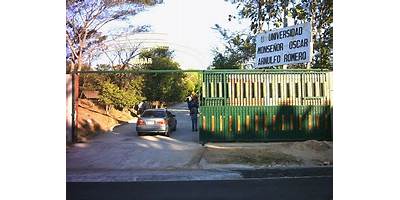 ESCUELA DE EDUCACIÓN BÁSICA MONSEÑOR OSCAR ARNULFO ROMERO