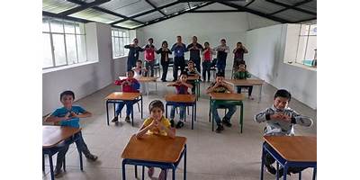ESCUELA DE EDUCACIÓN BÁSICA PRIMERO DE NOVIEMBRE