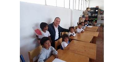 ESCUELA DE EDUCACION BASICA RIO SHANGAIME