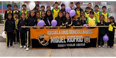 ESCUELA DE EDUCACION BASICA ROSA DELGADO RIOFRIO