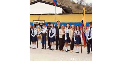 ESCUELA DE EDUCACION BASICA TARQUI