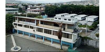 HAYDA ZAMBRANO DE VELOZ