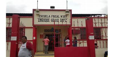 ESCUELA DE EDUCACION BASICA FISCAL ENRIQUE GRAU RUIZ